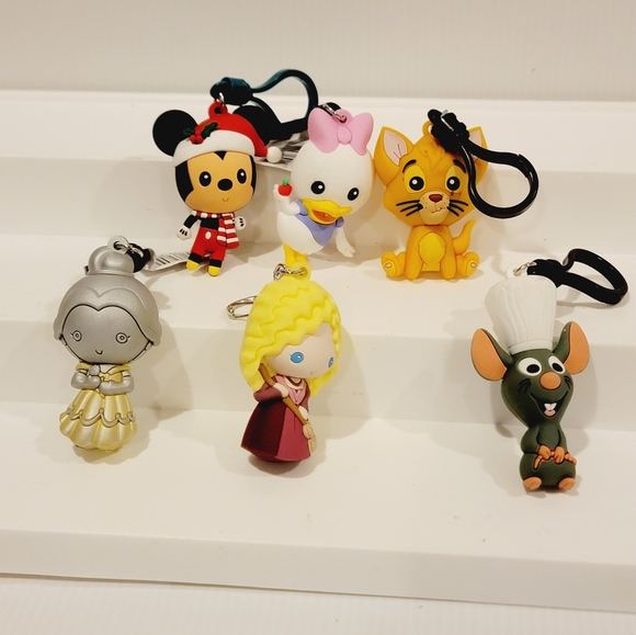 Disney Princess Blind Bag Figural Keychain Set 3D Figures - Picture 1 of 10